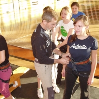 (7/117): Zaj�cia ze wspinaczki na �ciance wspinaczkowej w Paw�owicach  29.11.2009r.
