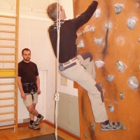 (10/117): Zaj�cia ze wspinaczki na �ciance wspinaczkowej w Paw�owicach  29.11.2009r.