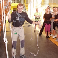 (18/117): Zaj�cia ze wspinaczki na �ciance wspinaczkowej w Paw�owicach  29.11.2009r.