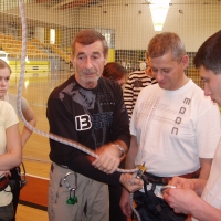 (26/117): Zaj�cia ze wspinaczki na �ciance wspinaczkowej w Paw�owicach  29.11.2009r.